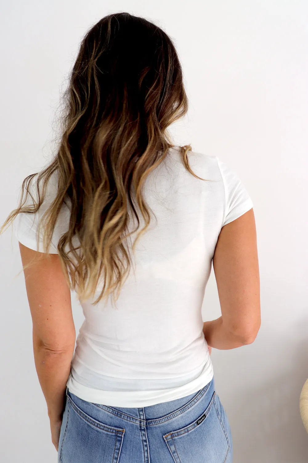 Basics - Tight Short Sleeve Jersey Top in Cream