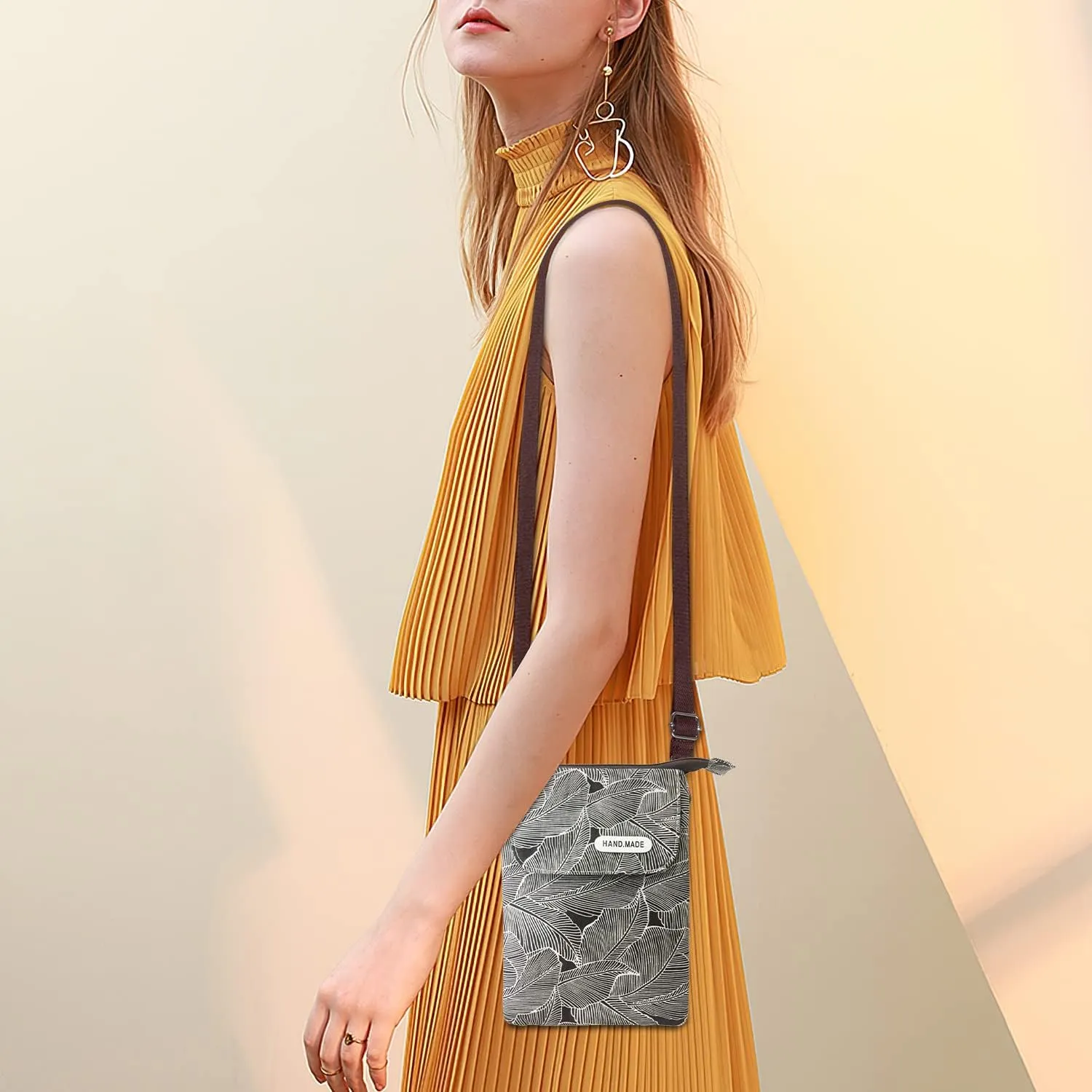 WITERY Leaf Pattern Canvas Cell Phone Purse Wallet Lightweight Small Crossbody Purse Bags for Women Girls